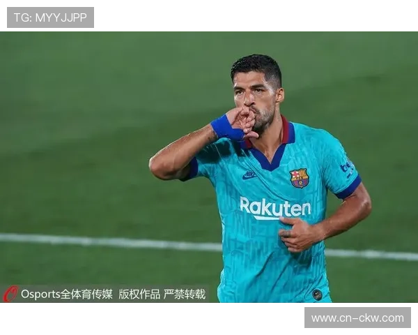 终场前乌龙助攻,卡拉菲奥里呆立原地目送皮球入网 终场前乌龙助攻,卡拉菲奥里呆立原地目送皮球入网